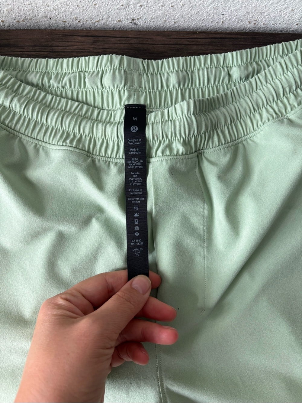 lululemon athletica Men’s Mint Green Jogger Sweatpants